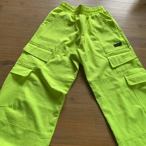 Five Cargp Pants. Size Child Large